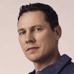 artist image Tiësto feat. Kirsty Hawkshaw Walking On Clouds Just Be