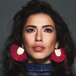 artist image Burcu Güneş Biz Aşkı Meleklerden Çaldık Tılsım