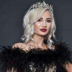 artist image Claudia Puican Hai Cu Mainile Pe Sus Faina Muzica Ati Adus Hai Lume La Veselie - Single