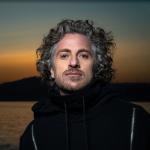 artist image Yirmi7 Kelepce (TRmusic) Ay Düşmüş Elektrik Tellerine